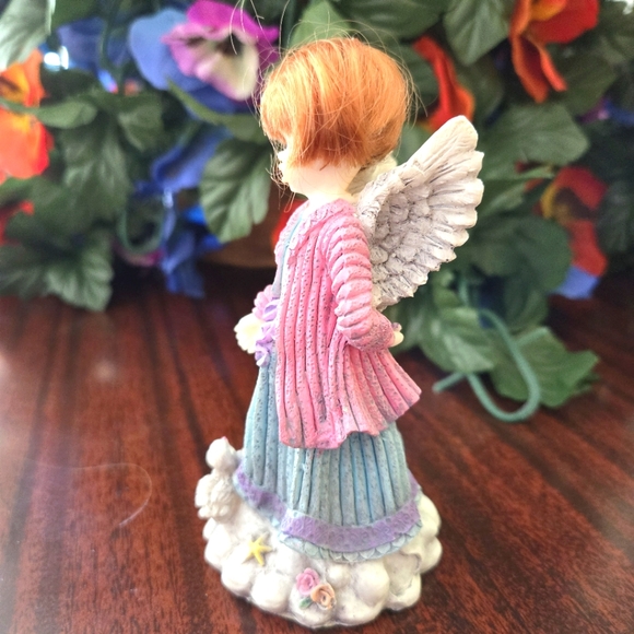 3 Sweet Miniture Angel Sculptures, 2 Blond, 1 Redhead, 5" High - Picture 4 of 8